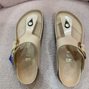 NWT Birkenstock Gizeh Big Gold Buckle Thong Sandals Nude Color ECRU Size EU 37